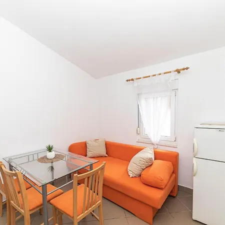 Awesome In With Wifi And 1 Bedrooms Appartement Klek